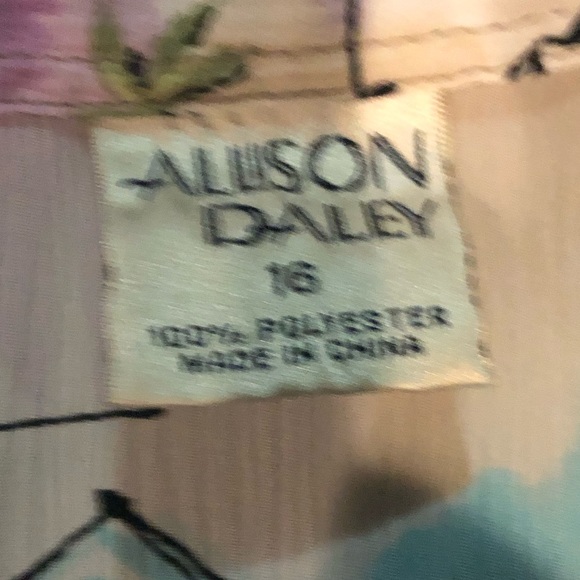 Allison Daley blouse button up - Picture 7 of 7